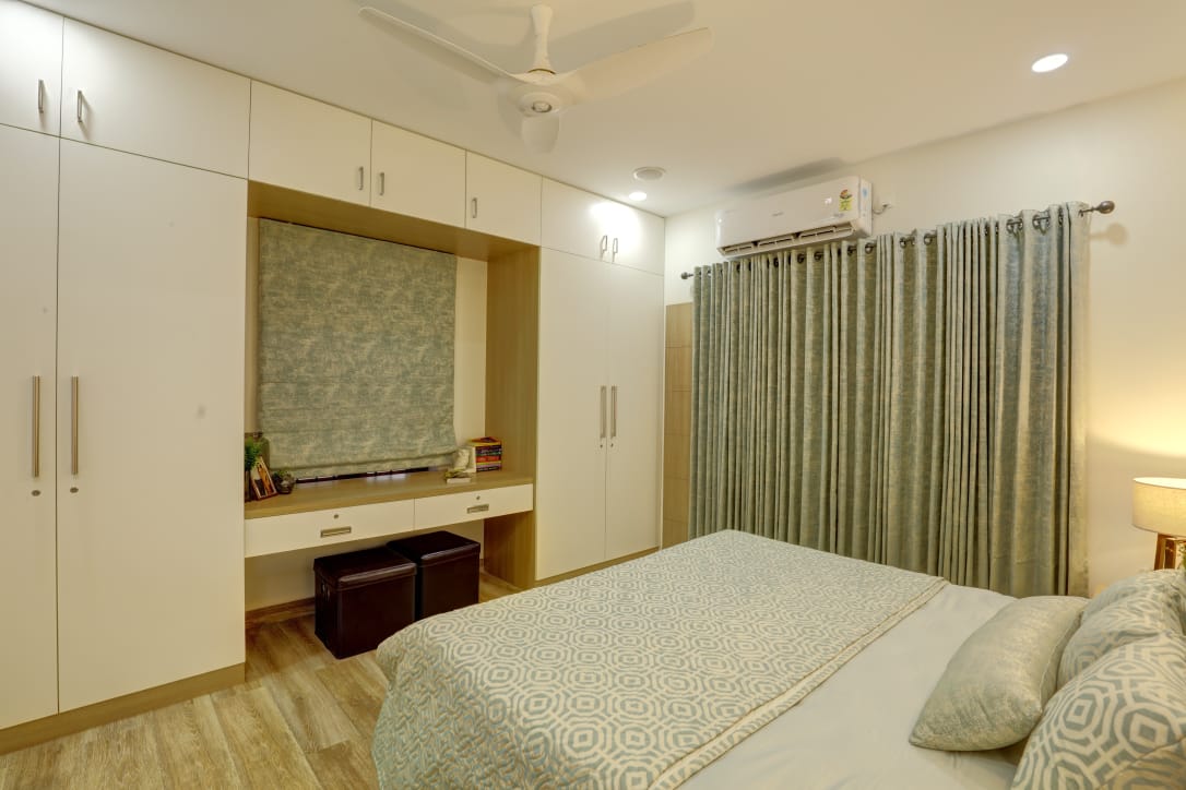 Walk-in Wardrobe Design 3